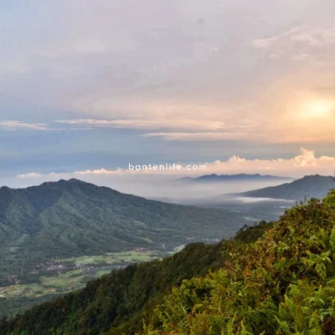 Tempat hiking Gunung Pulosari