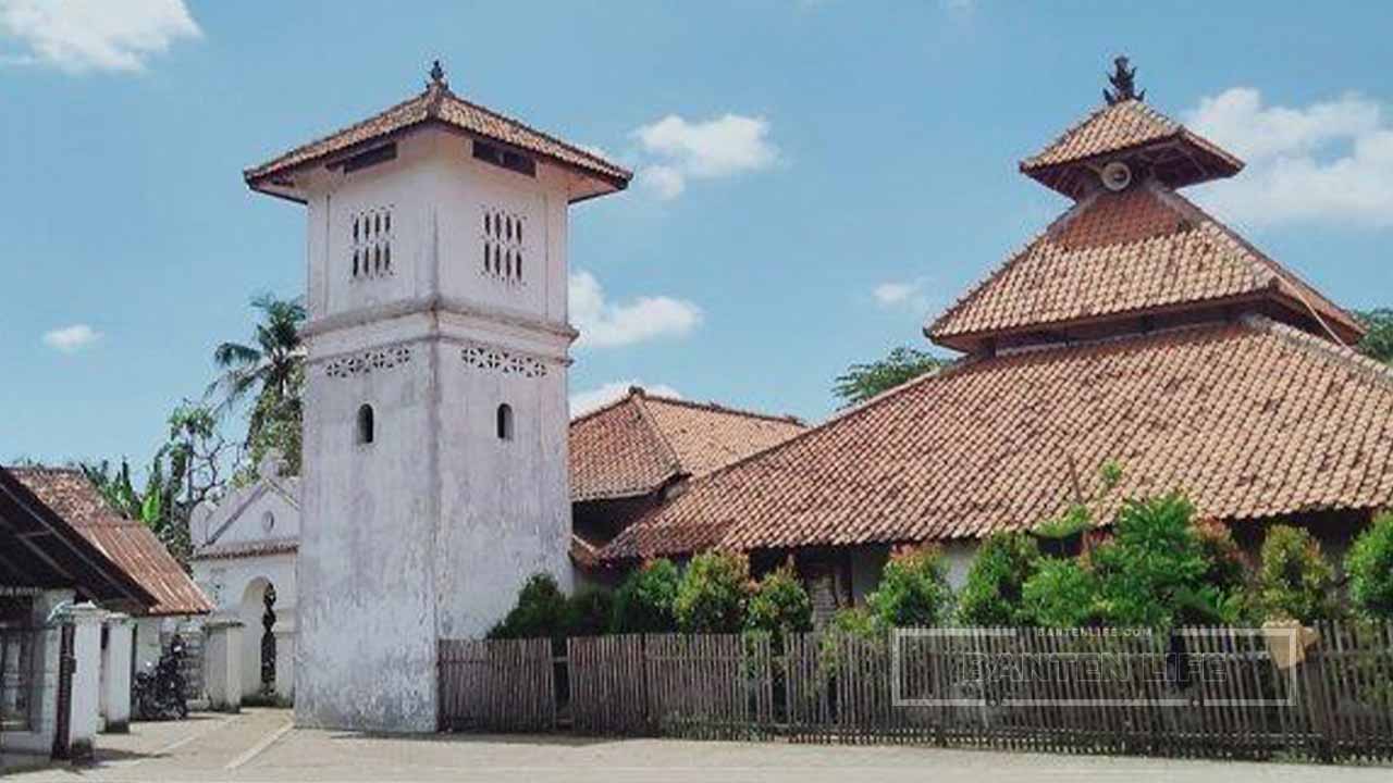 Masjid Tertua di Banten Sejarah dan Keunikannya Hingga Kini